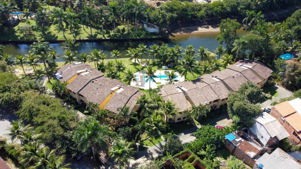 Casa em Paraty com acesso ao canal